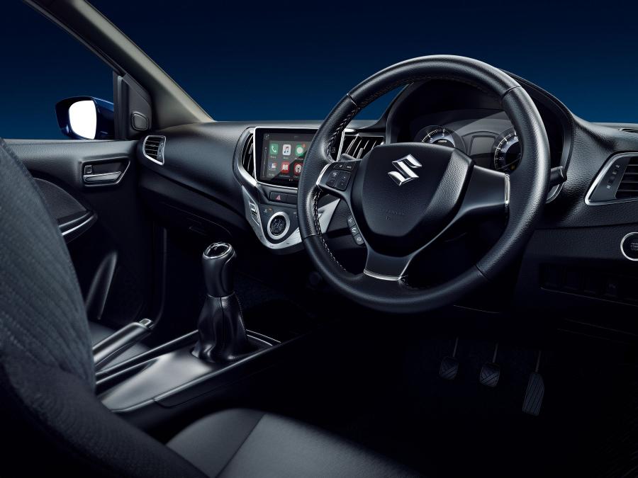 Интерьер Maruti-Suzuki Baleno 2015 года  (фото 3 из 5)